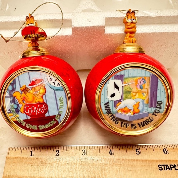 Vintage Bradford Exchange Garfield Heirloom Porcelain Ornament Collection - Picture 6 of 8